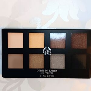 The Body Shop Down to Earth 8-color Eye Shadow Palette